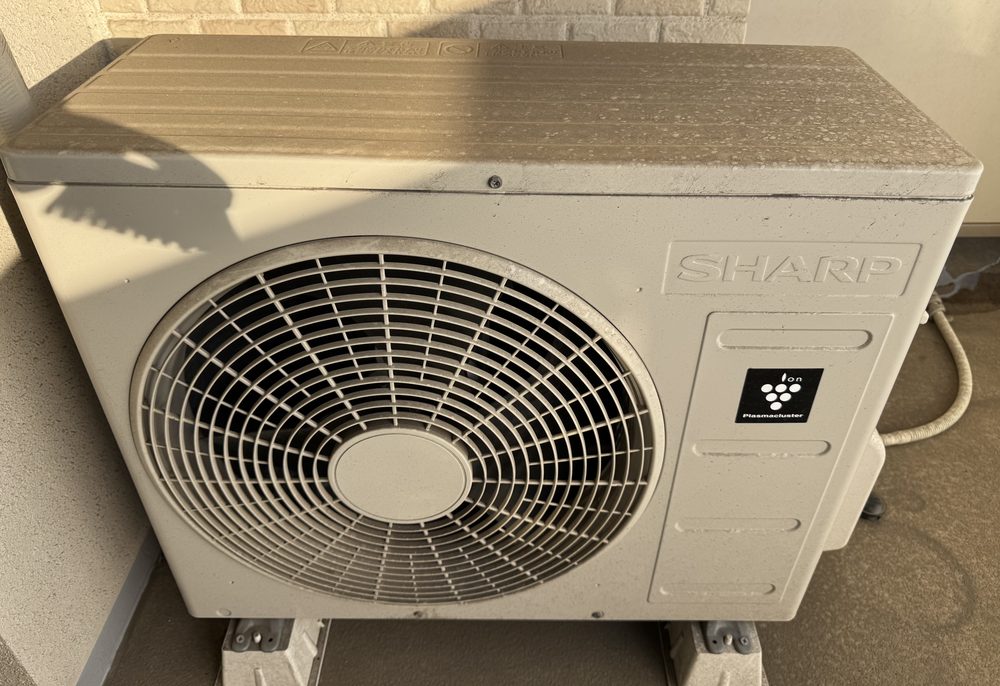 洗浄前の室外機